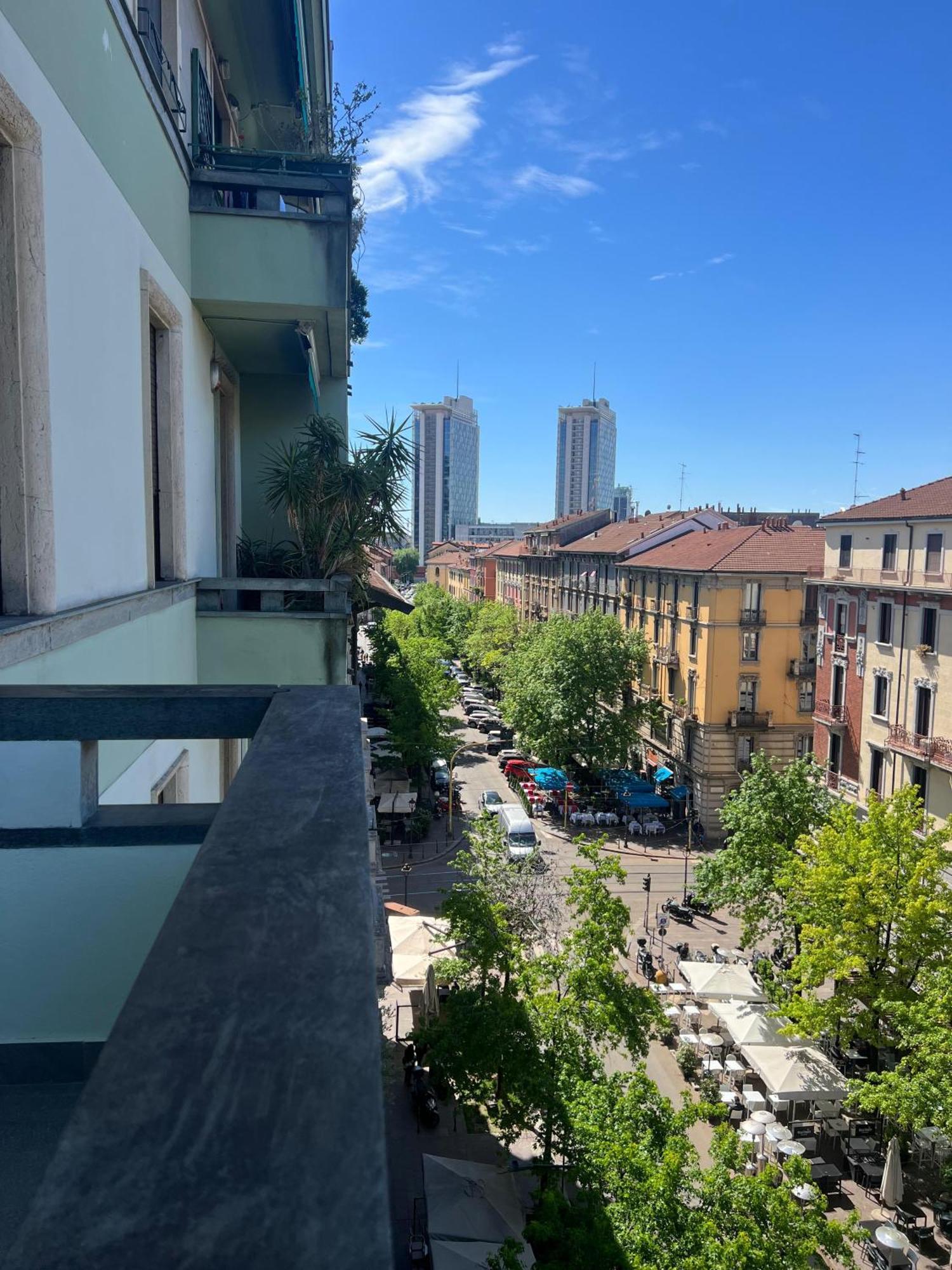 New Apartment With Balcony, Isola Bosco Verticale Milaan Buitenkant foto